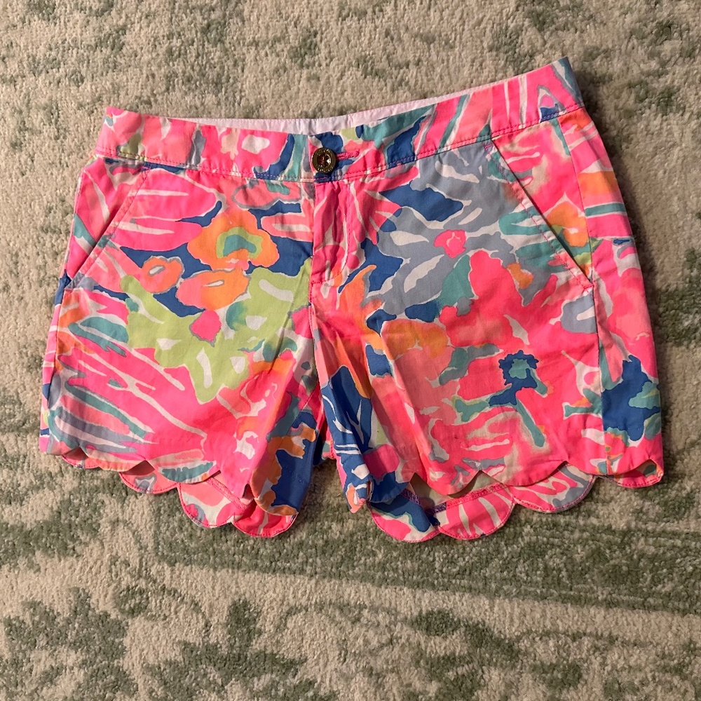 lilly pulitzer buttercup shorts Size 2